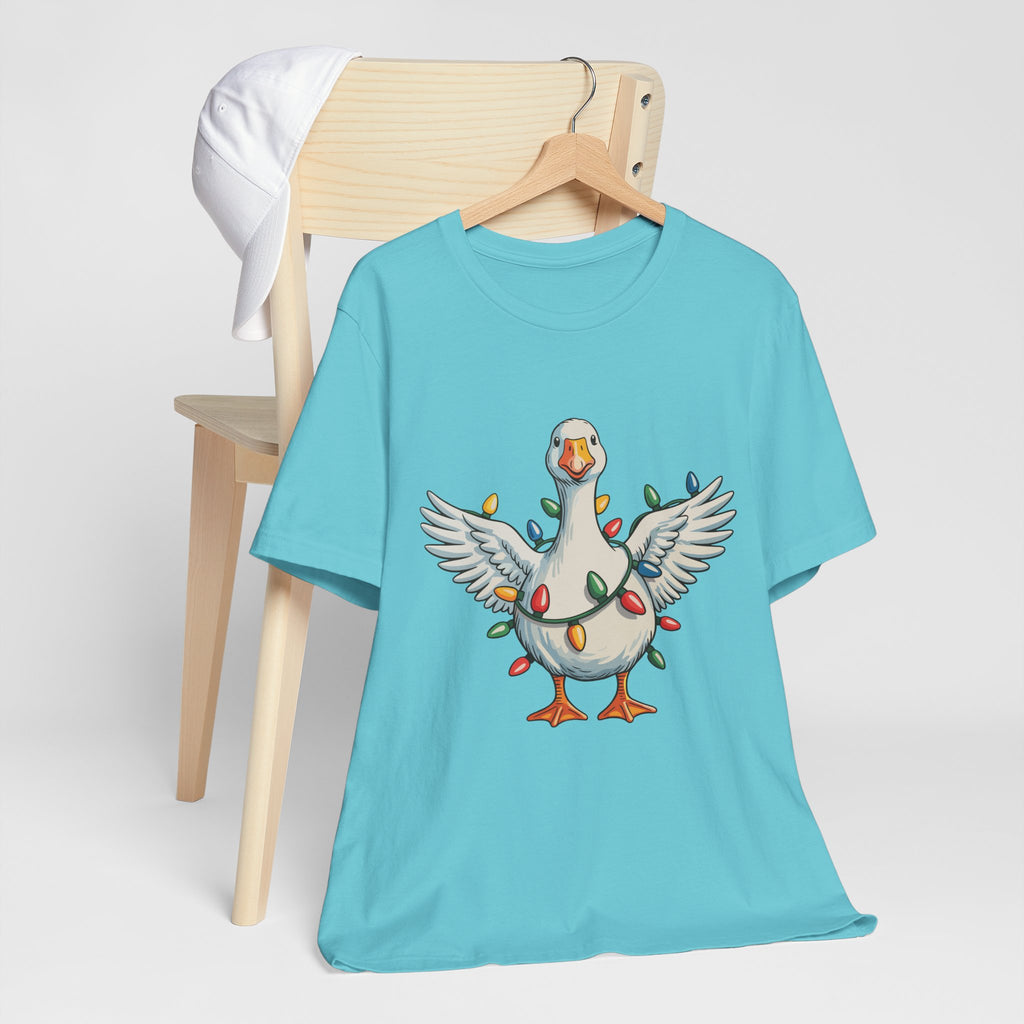 Festive Goose Holiday Graphic Tee – Cute Christmas Shirt
