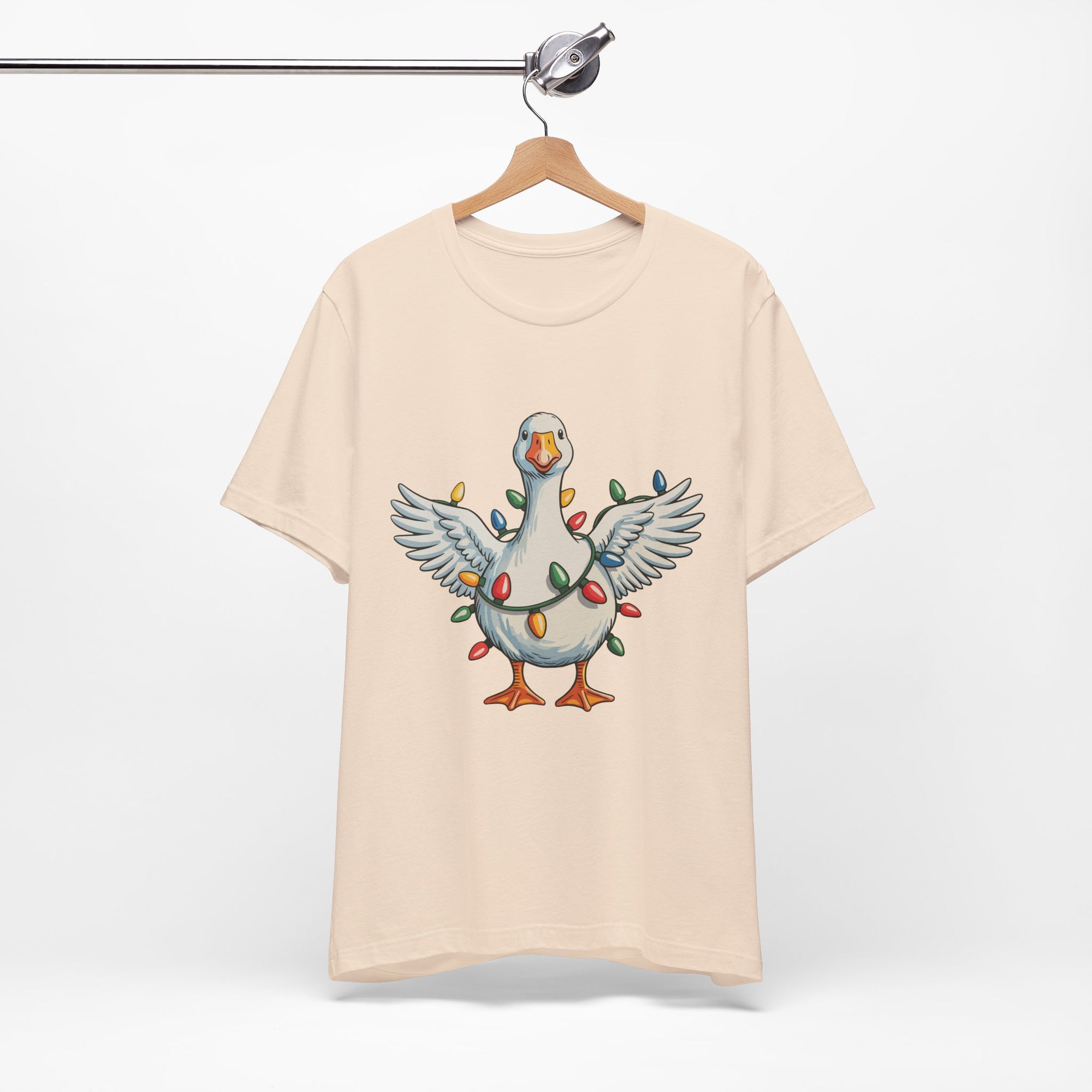 Festive Goose Holiday Graphic Tee – Cute Christmas Shirt