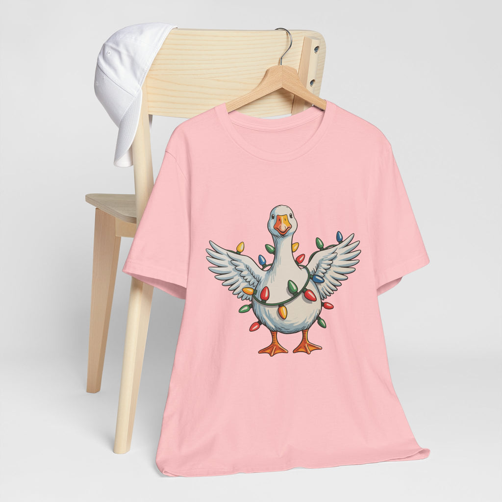 Festive Goose Holiday Graphic Tee – Cute Christmas Shirt