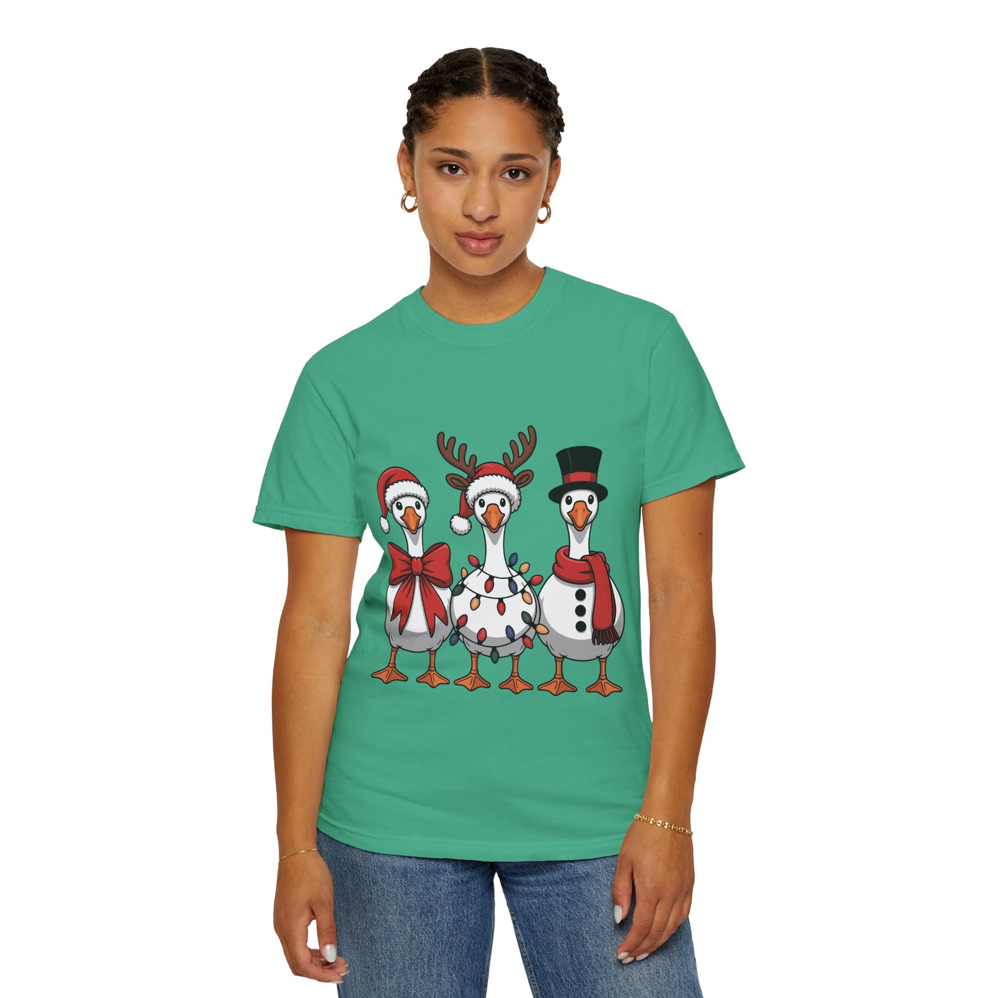 Festive Holiday Goose T-shirt, Fun Christmas Tee, Unisex T-shirt