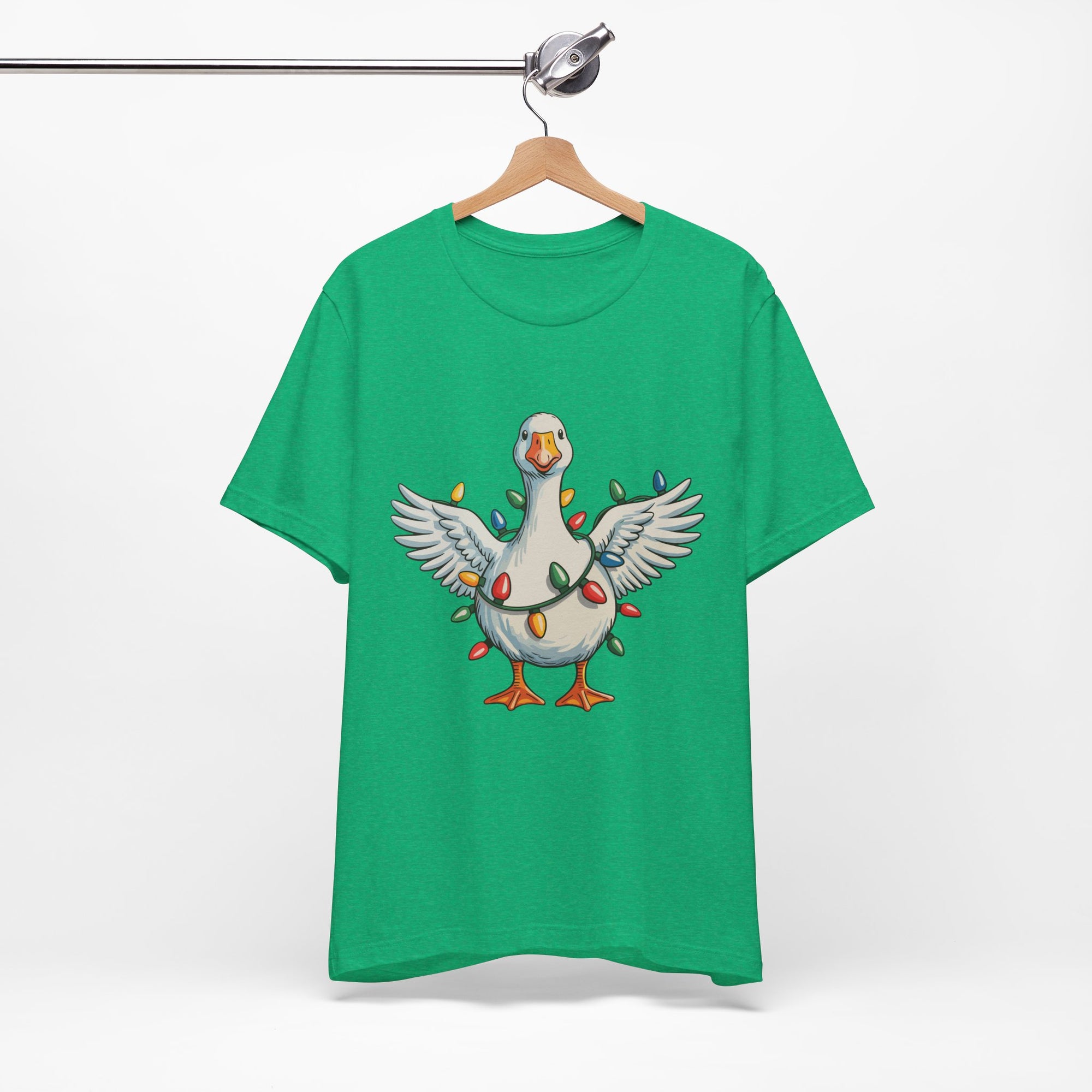 Festive Goose Holiday Graphic Tee – Cute Christmas Shirt