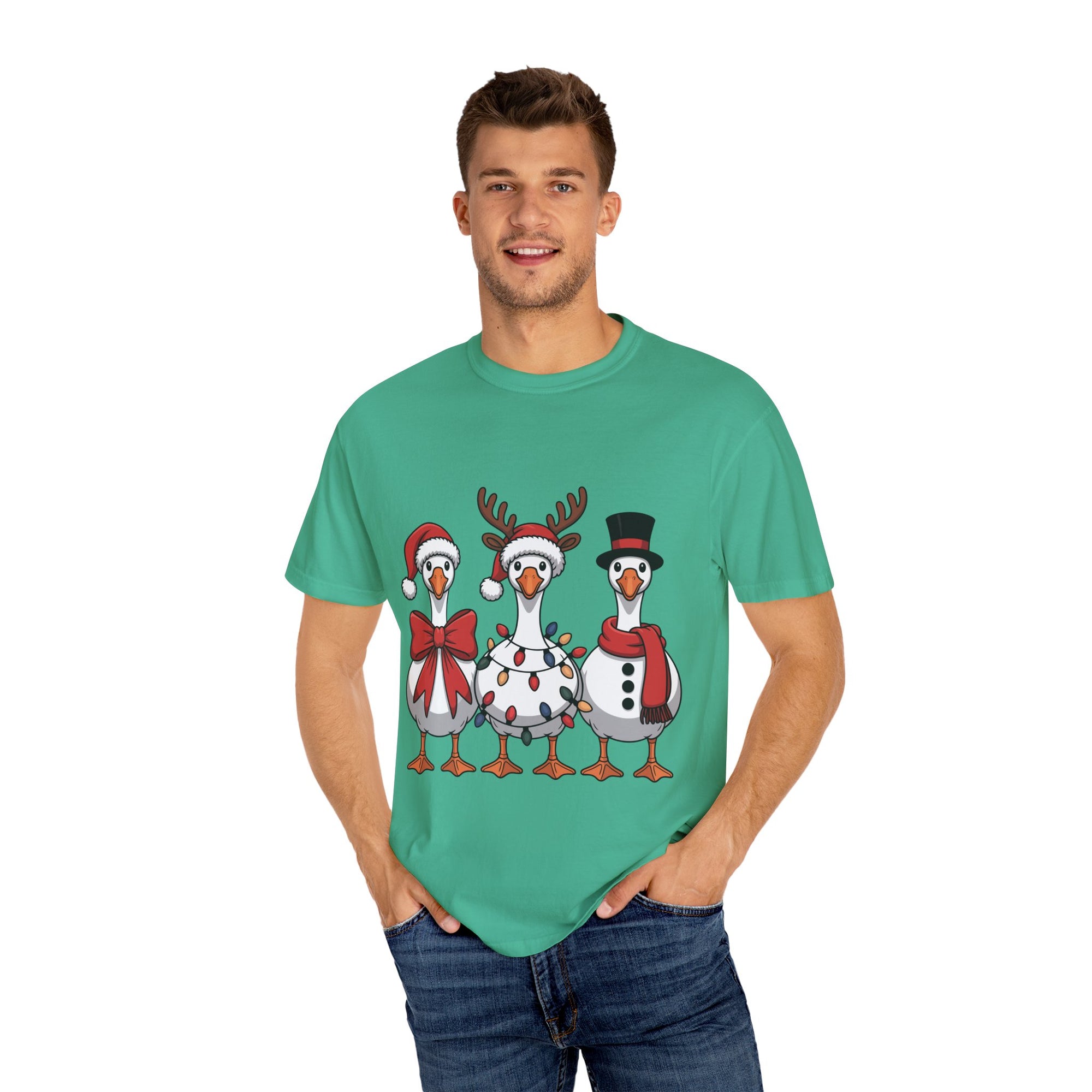 Festive Holiday Goose T-shirt, Fun Christmas Tee, Unisex T-shirt