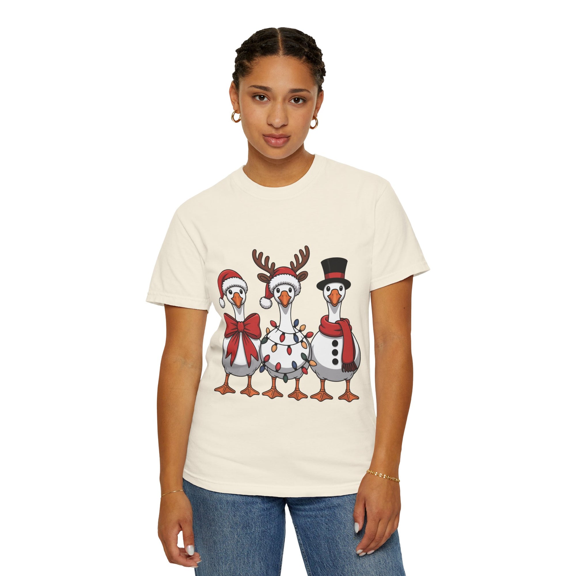 Festive Holiday Goose T-shirt, Fun Christmas Tee, Unisex T-shirt