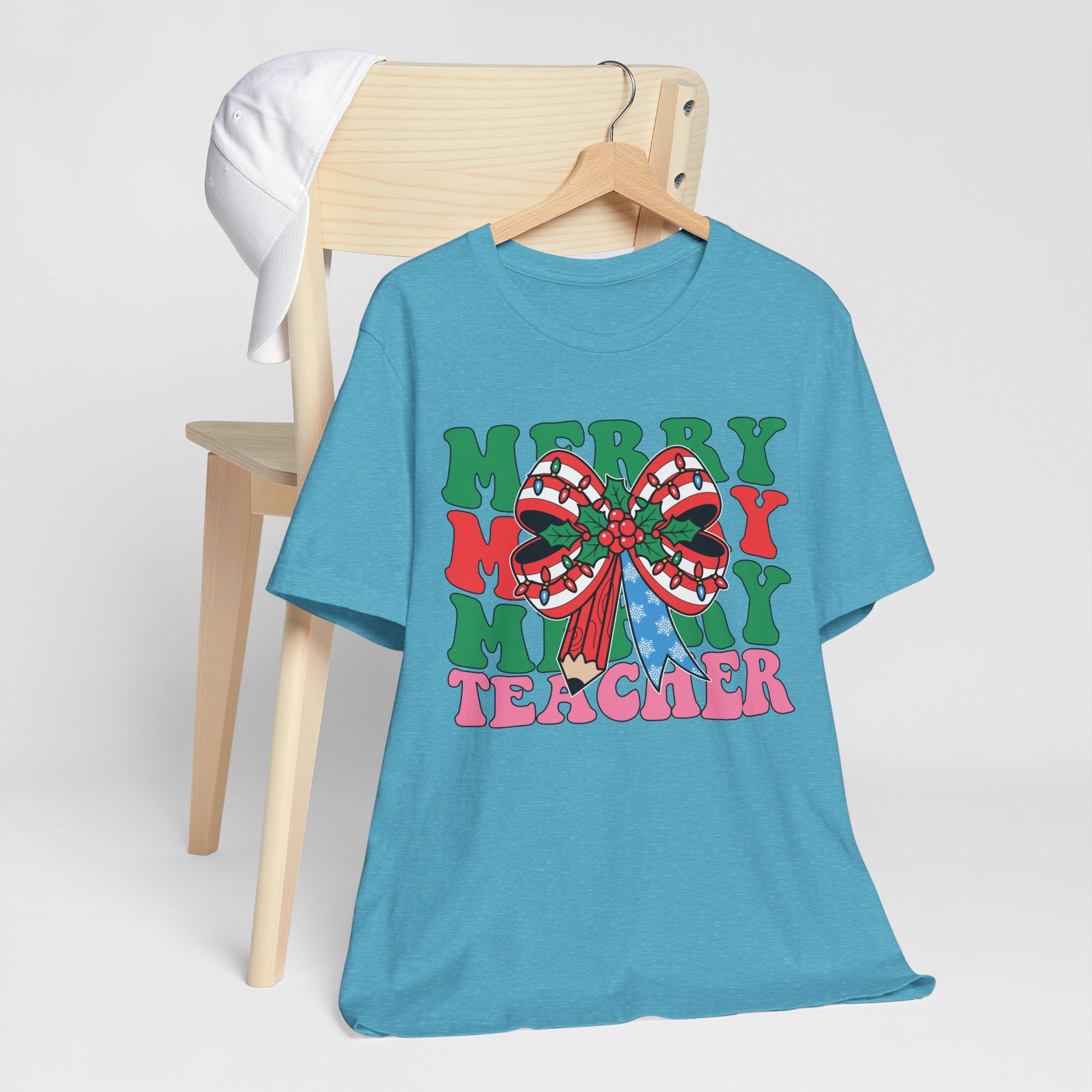 Merry Teacher T-Shirt | Cute Holiday Tee for Educators, Christmas Gift, Teacher Appreciation, Casual Wear, Festive Apparel