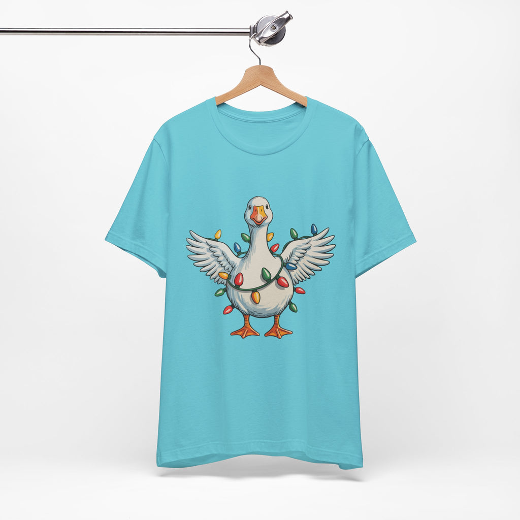 Festive Goose Holiday Graphic Tee – Cute Christmas Shirt