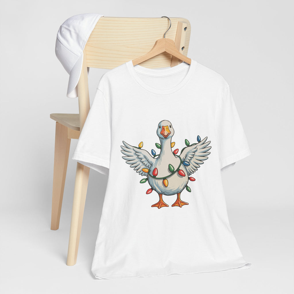 Festive Goose Holiday Graphic Tee – Cute Christmas Shirt
