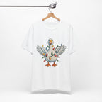 Festive Goose Holiday Graphic Tee – Cute Christmas Shirt