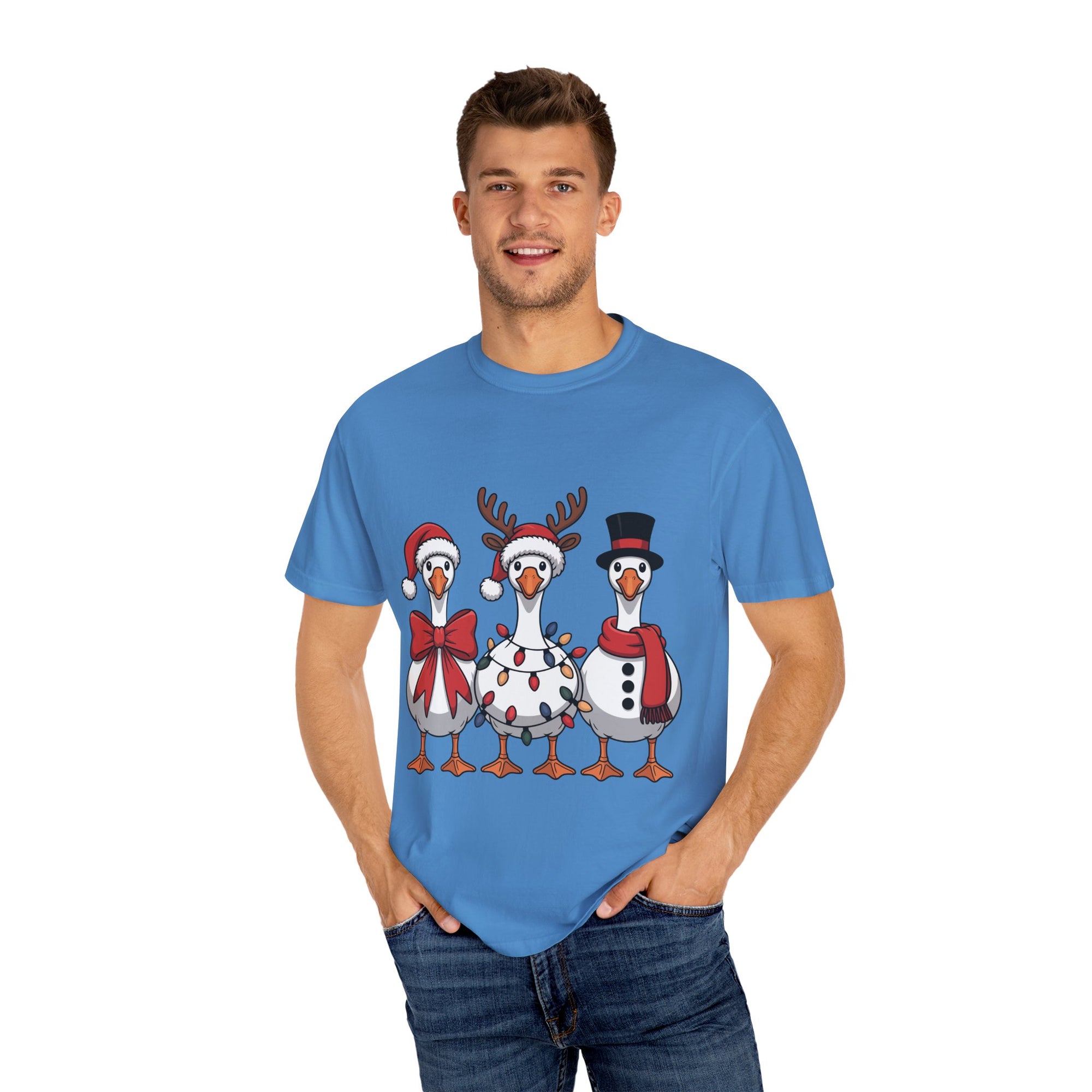 Festive Holiday Goose T-shirt, Fun Christmas Tee, Unisex T-shirt